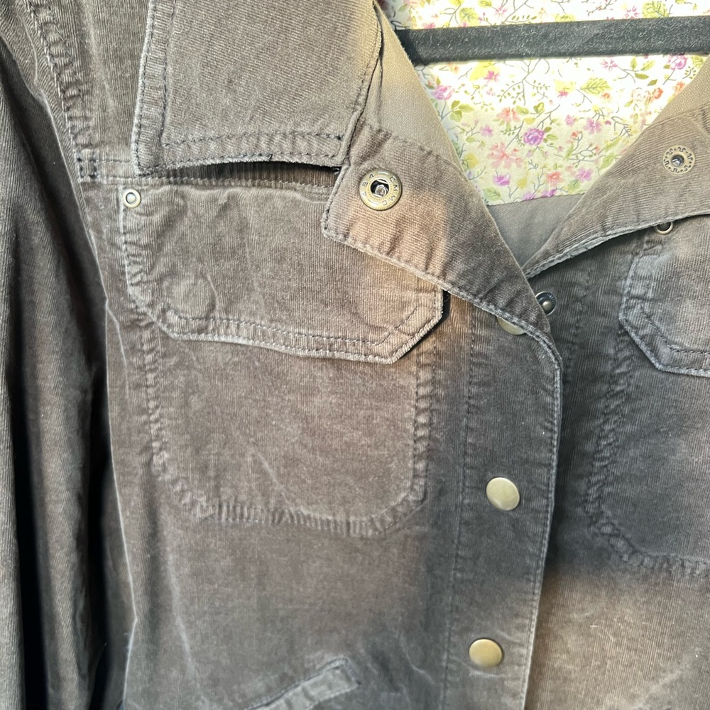 Anthropologie corduroy cropped jacket. Like new - Picture 11 of 11